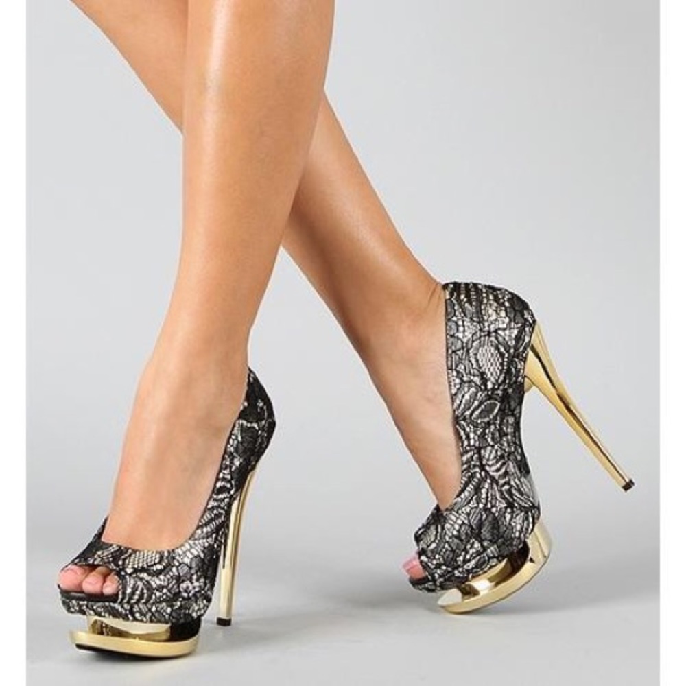 Black and Champagne Lace Pumps